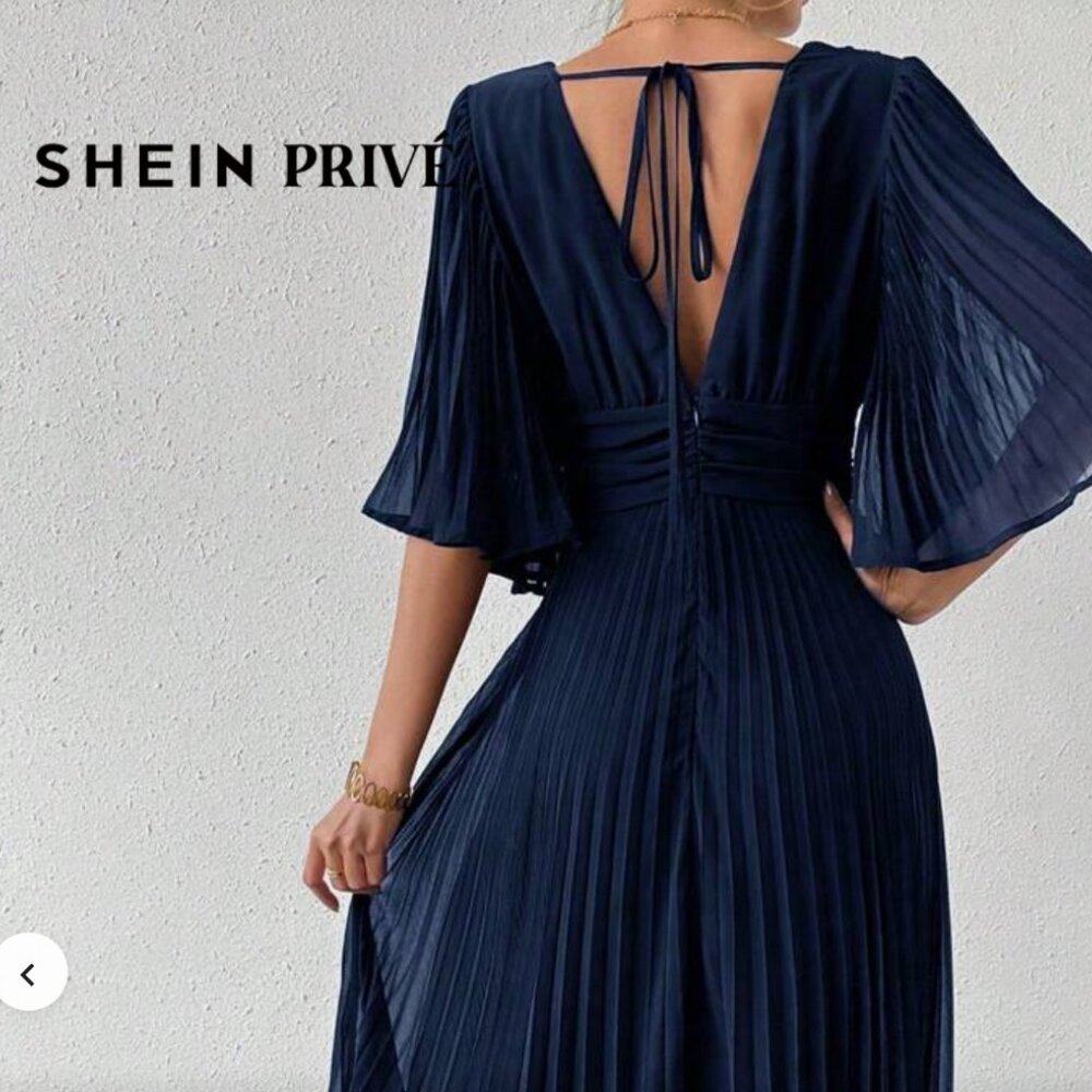 Navy blue gown - Picture 2 of 5